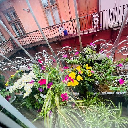 Apartment In The City Center Mini Ivano Frankivsk Bagian luar foto